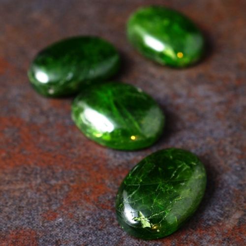 Chrome Diopside cabochons