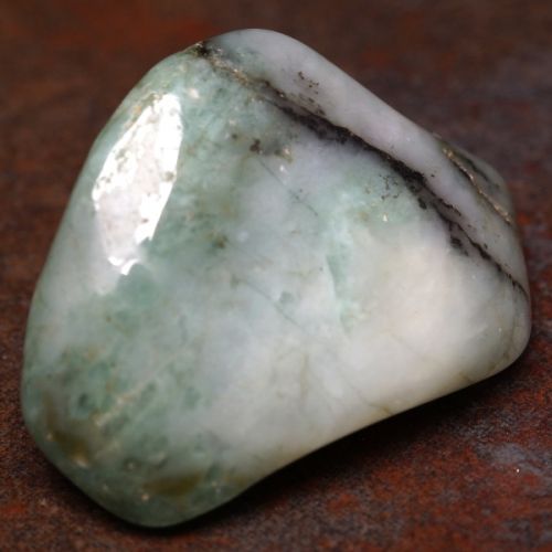 Natural Emerald tumblestone