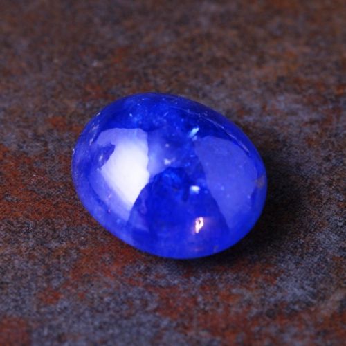 Oval Tanzanite cabochon