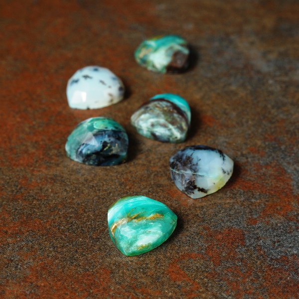 Facetted Peruvian Opal cabochons