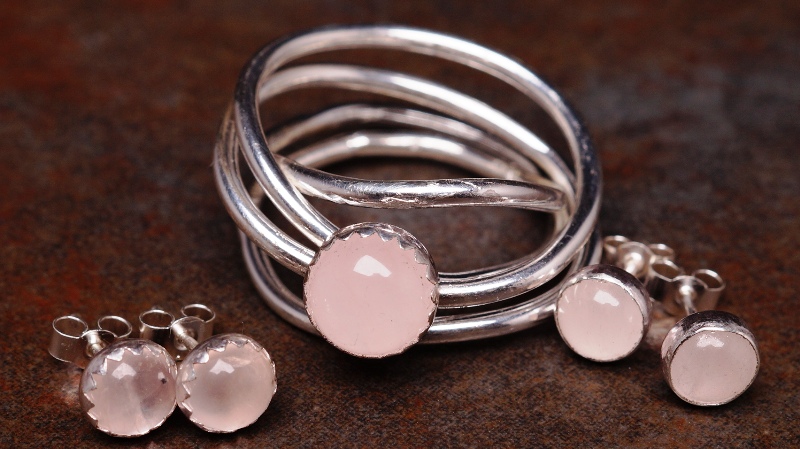 Handmade sterling silver Rose Quartz chaos ring and Rose Quartz studs