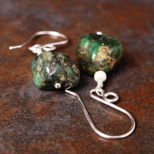 Handmade sterling silver bohochic Emerald Earrings