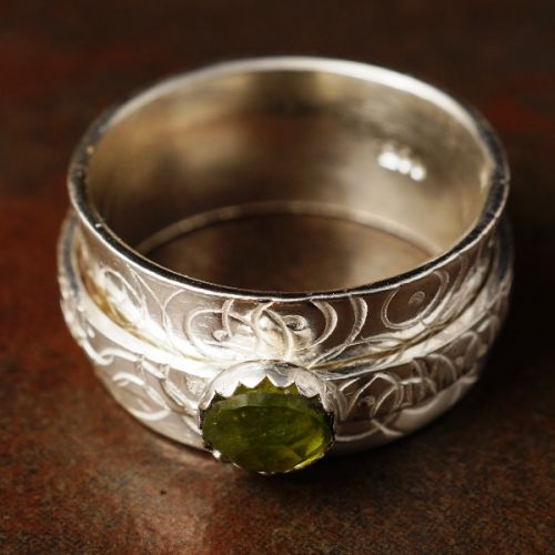 Handcrafted Faceted Vesuvianite Sterling Silver Spinner Ring 01